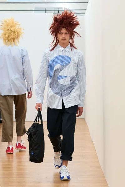 Look 13